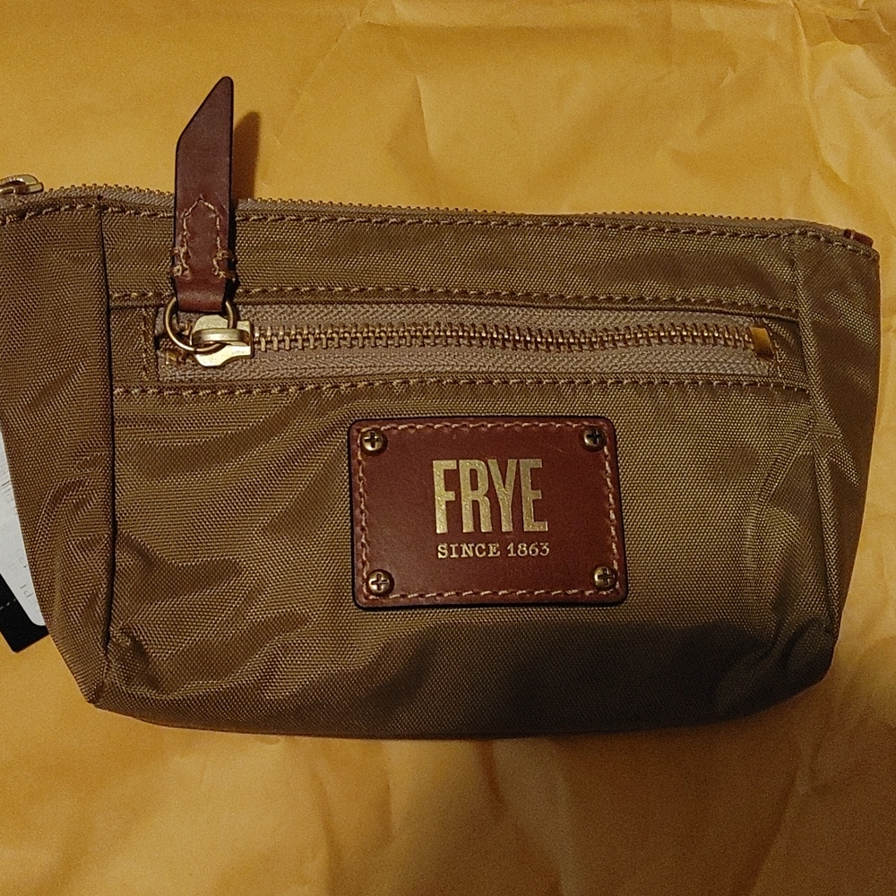 FRYE CASE NWTS